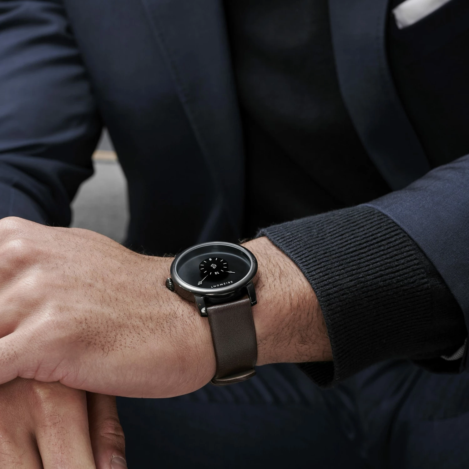 Cheapest ๐ Seizmont Mezzo | Black Minimalist โ Watch With Black Dial & Chocolate Brown Leather Strap ๐ 5 Cheapest ๐ Seizmont Mezzo | Black Minimalist โ Watch With Black Dial & Chocolate Brown Leather Strap ๐ - Image 3